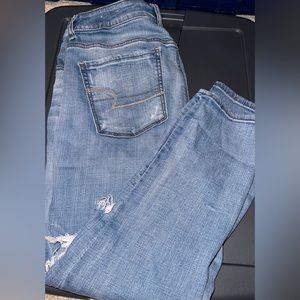 American Eagle Super Stretch RIPPED Cropped Leggings!